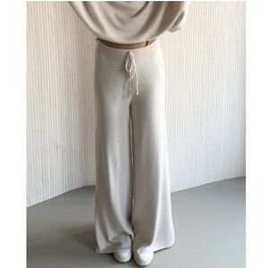 Jaki London Relaxed Pants in Light Beige